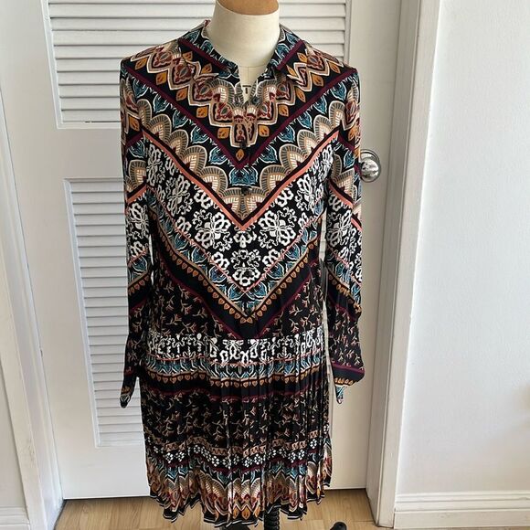 Laundry by Shelli Segal Pleated Block Print Dress‎ - Picture 1 of 5